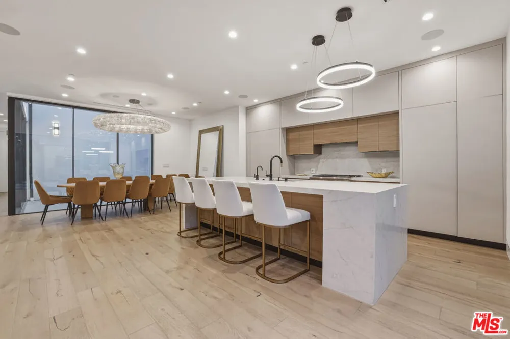 5316 Lennox Avenue Sherman Oaks, CA 91401