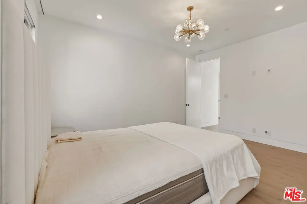 5316 Lennox Avenue Sherman Oaks, CA 91401