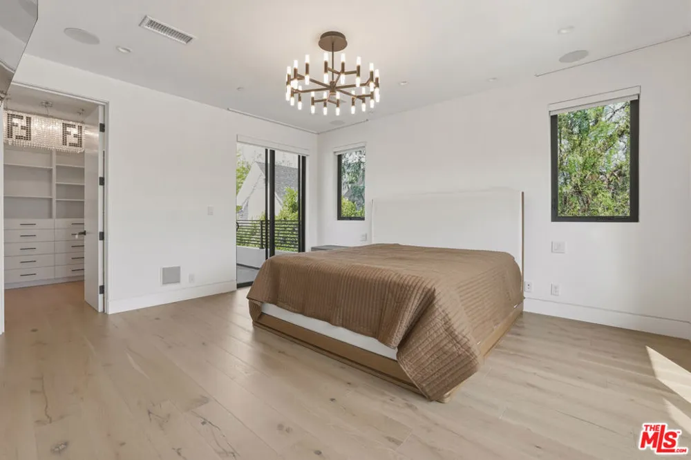 5316 Lennox Avenue Sherman Oaks, CA 91401