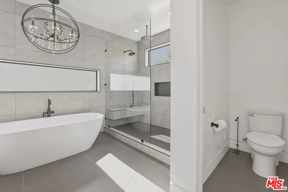 5316 Lennox Avenue Sherman Oaks, CA 91401