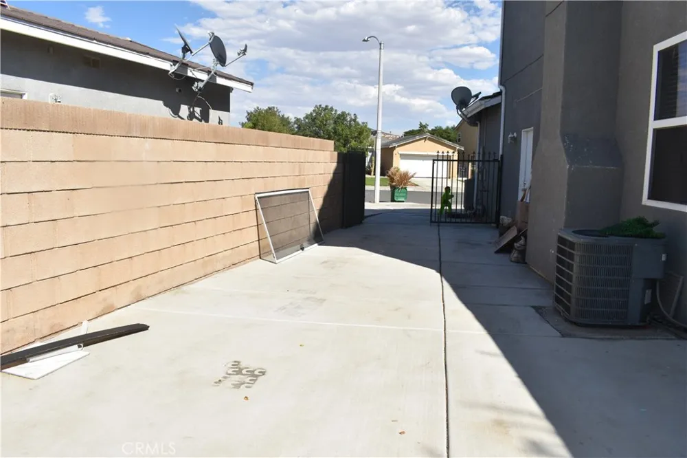 43033 Carpenter Lancaster, CA 93535