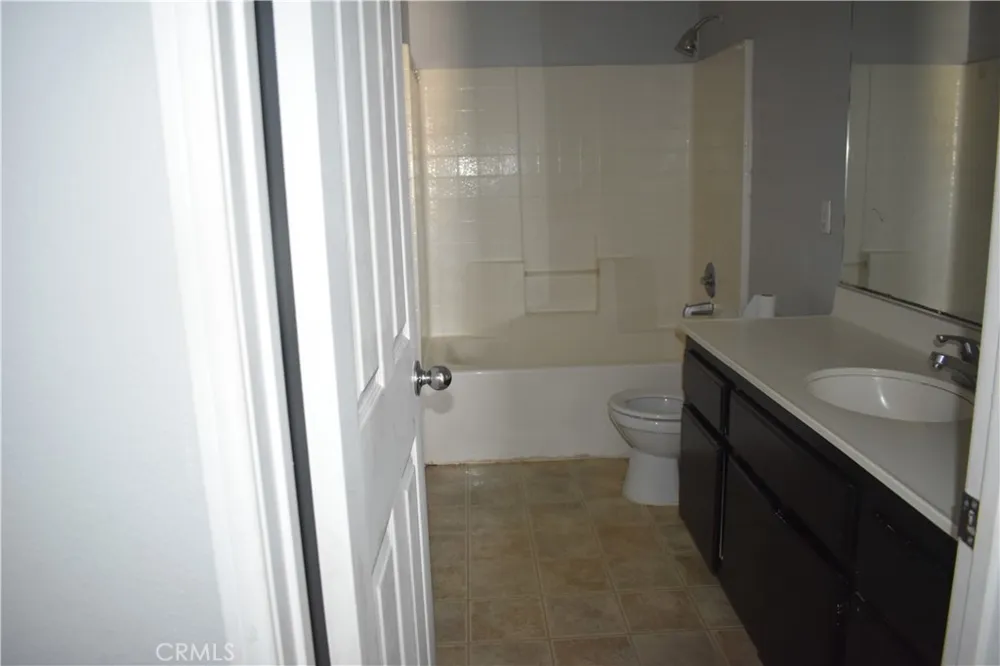 43033 Carpenter Lancaster, CA 93535