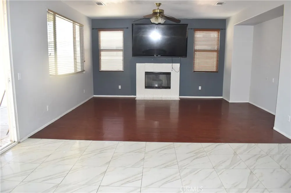 43033 Carpenter Lancaster, CA 93535