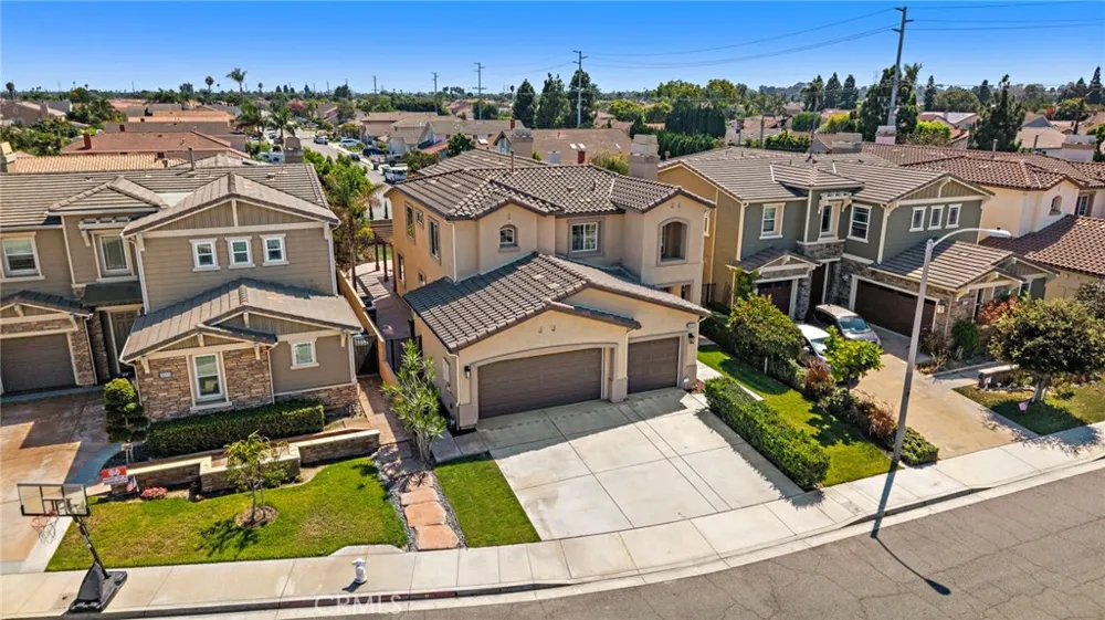 9042 Lemongrass Court Fountain Valley, CA 92708