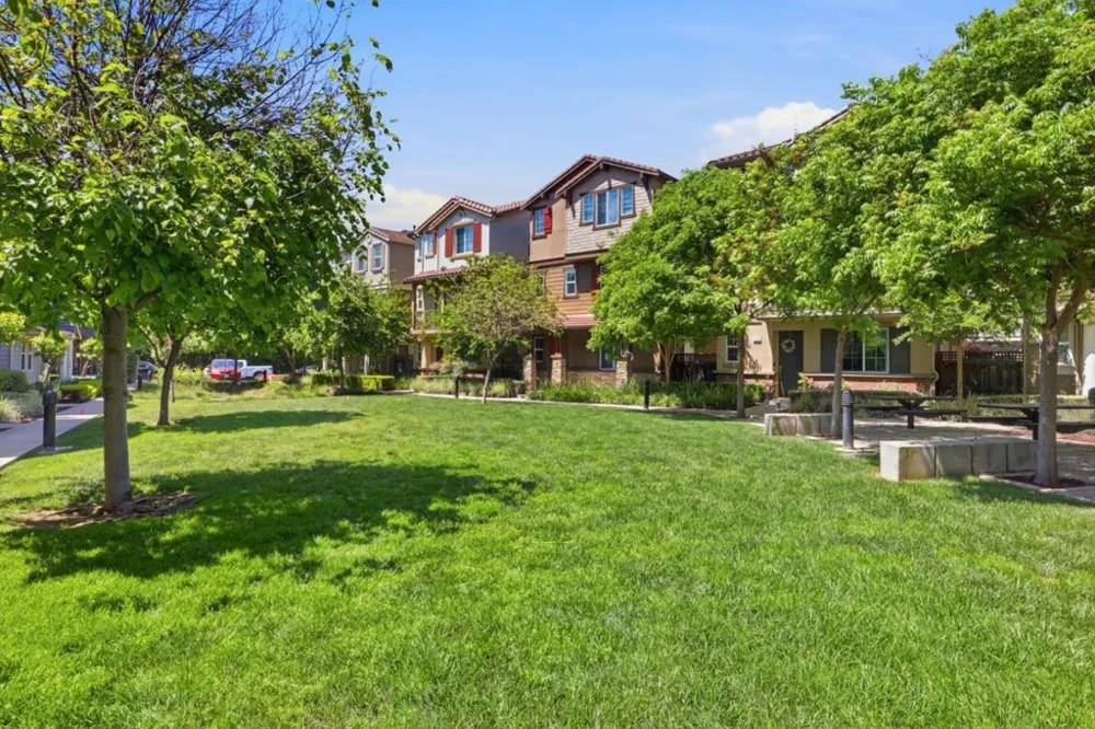 57 Regency Place Hayward, CA 94544