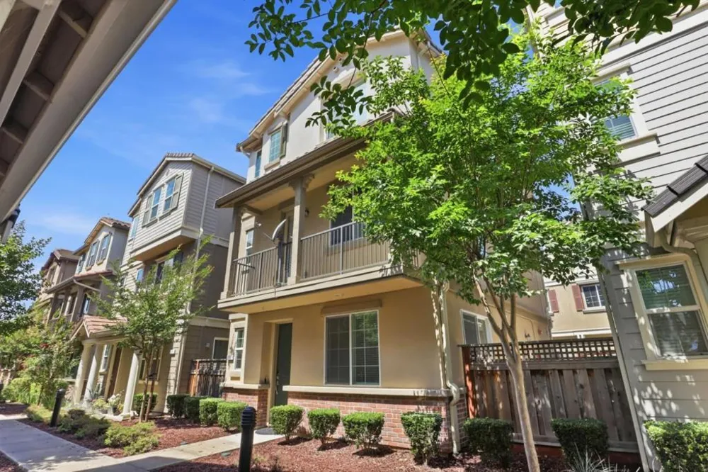 57 Regency Place Hayward, CA 94544