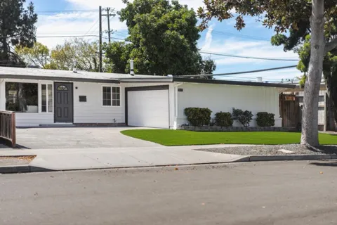 917 Blazingwood Drive