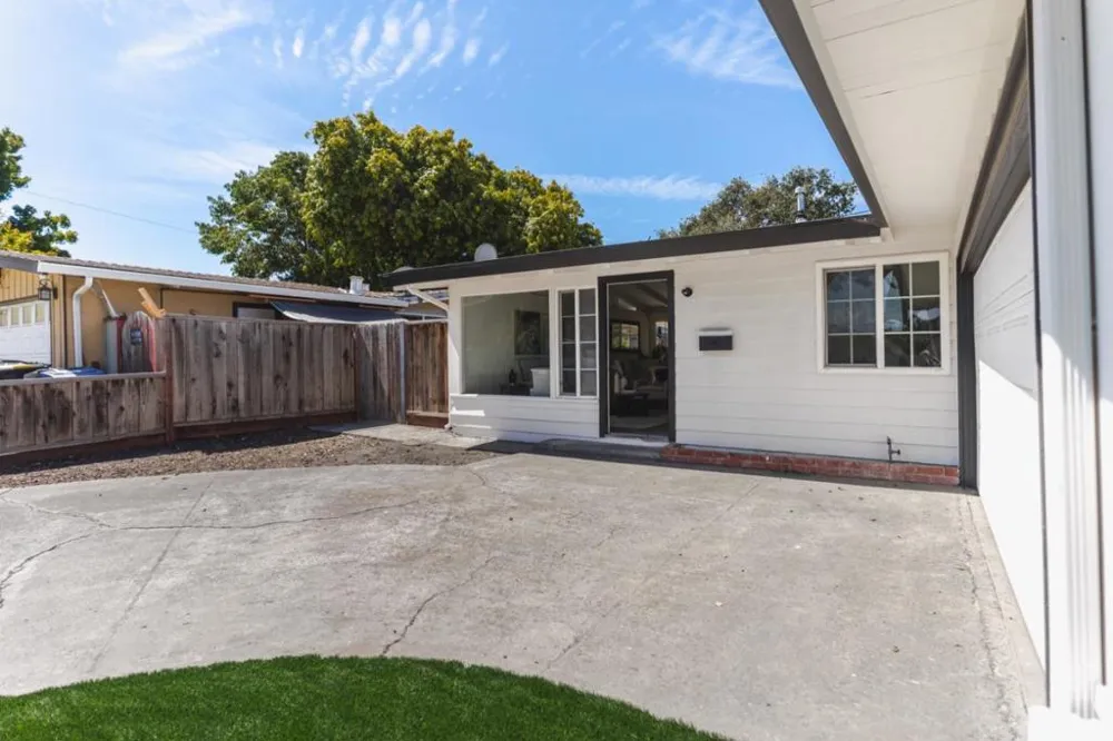 917 Blazingwood Drive Sunnyvale, CA 94089