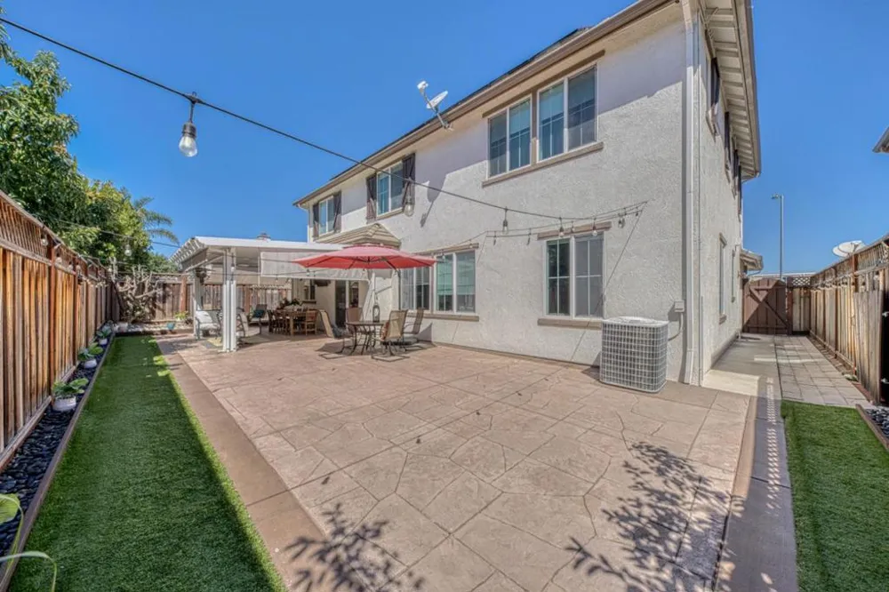 1120 Pueblo Court Gilroy, CA 95020