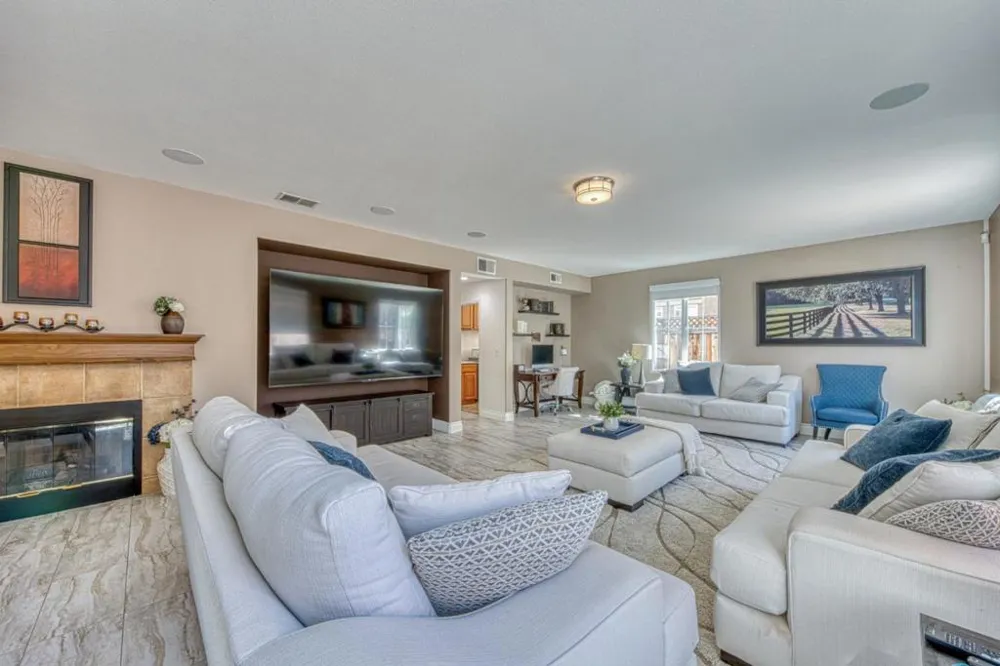 1120 Pueblo Court Gilroy, CA 95020