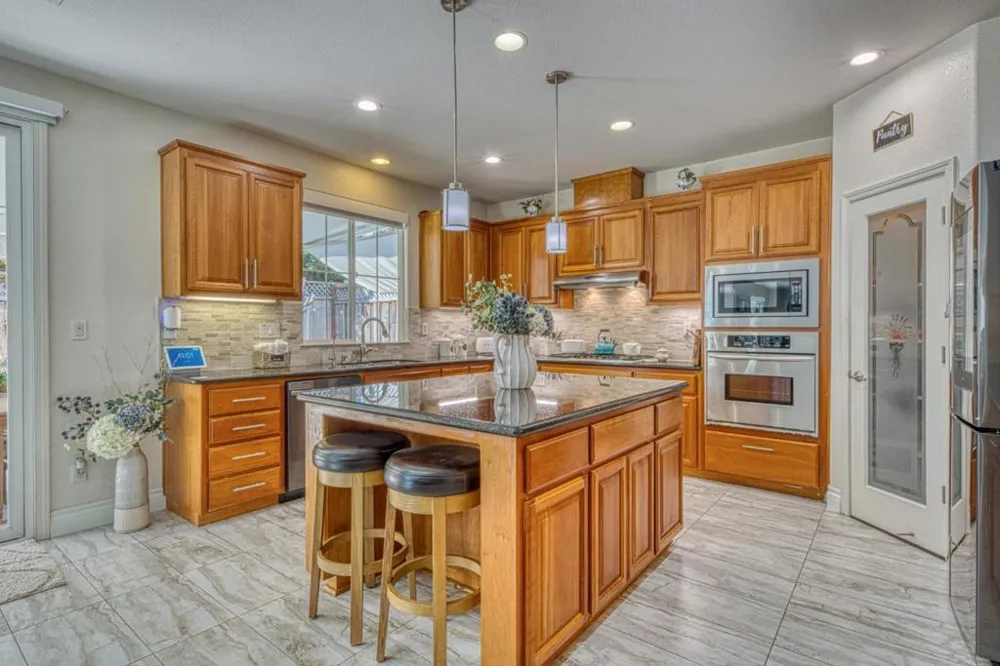 1120 Pueblo Court Gilroy, CA 95020