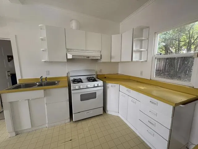 104 Wilson Avenue Vallejo, CA 94590