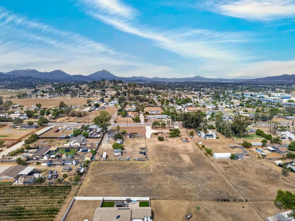 1448 San Vicente Rd Ramona, CA 92065