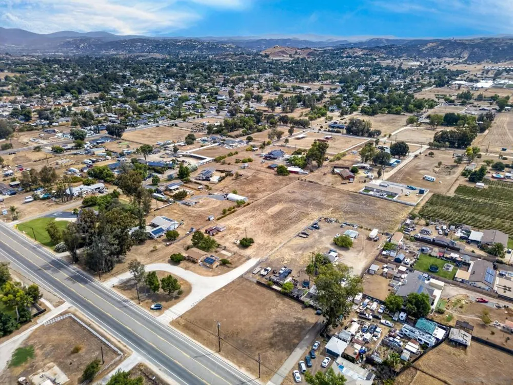 1448 San Vicente Rd Ramona, CA 92065