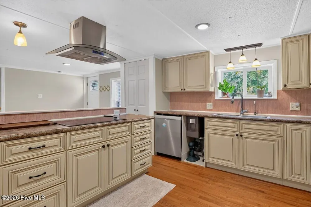 405 Sand Ridge Road New Bern, NC 28560