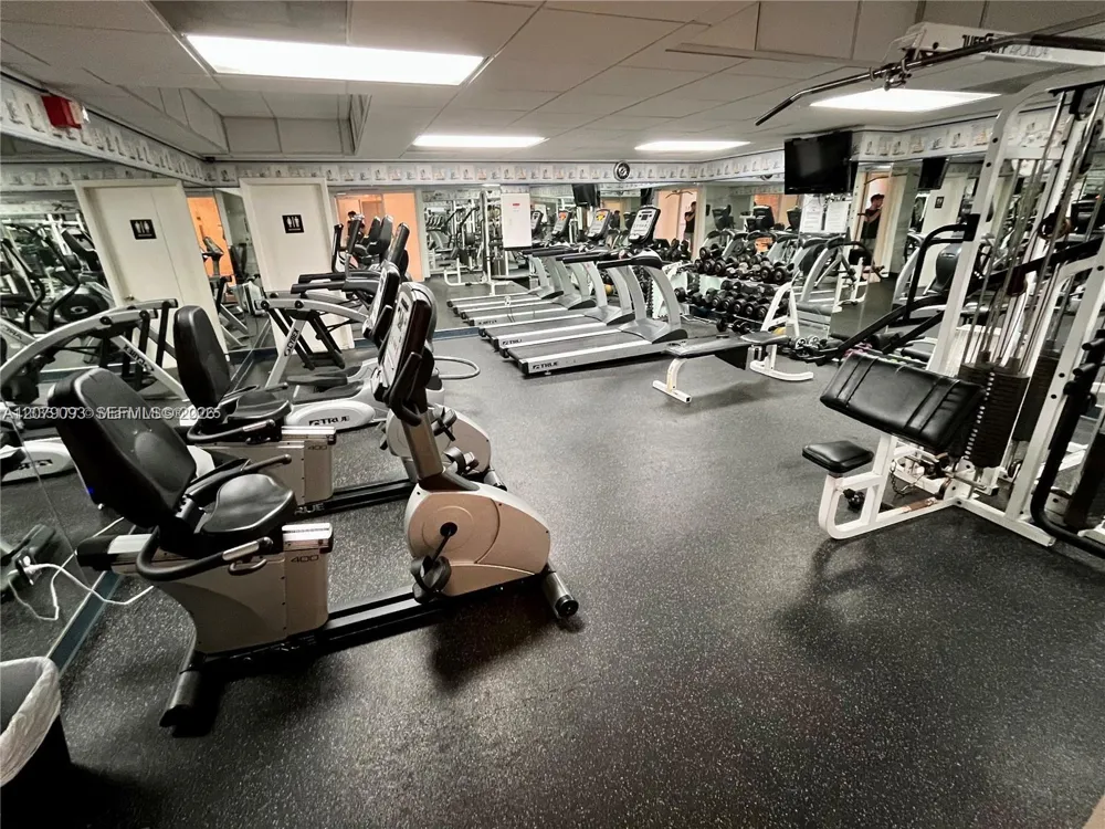 2899 Collins Ave #544 Miami Beach, FL 33140