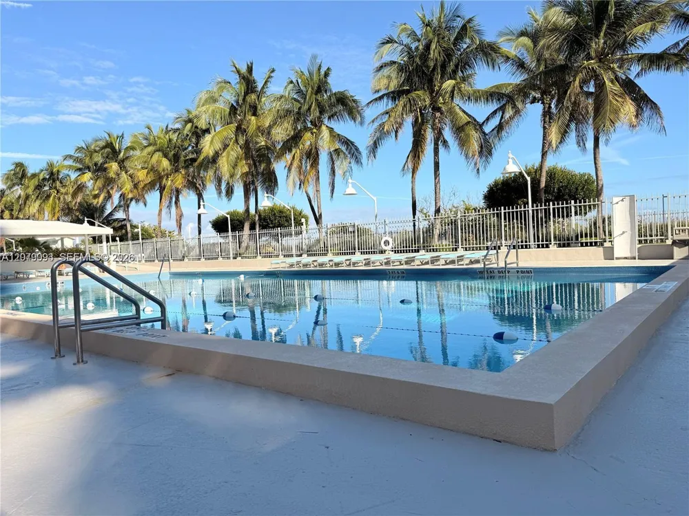 2899 Collins Ave #544 Miami Beach, FL 33140