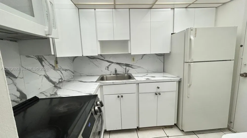 2899 Collins Ave #544 Miami Beach, FL 33140