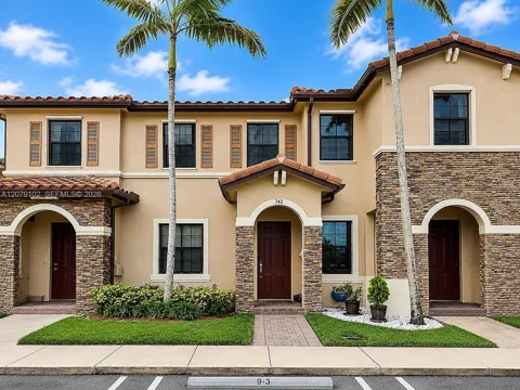 755 SE 32nd Ter #755