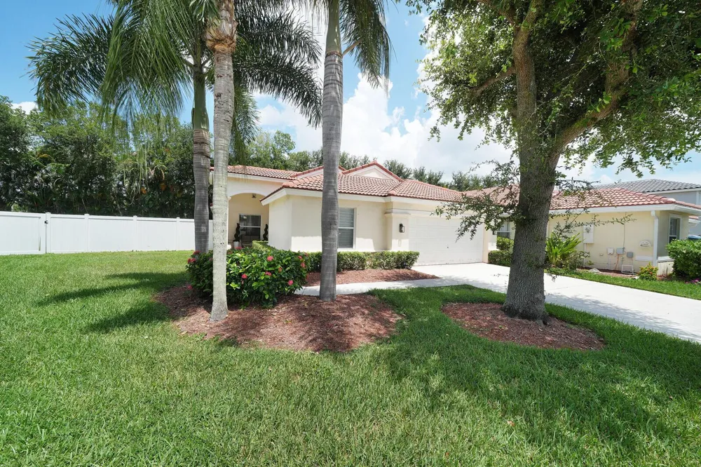6376 Barton Creek Circle Lake Worth, FL 33463