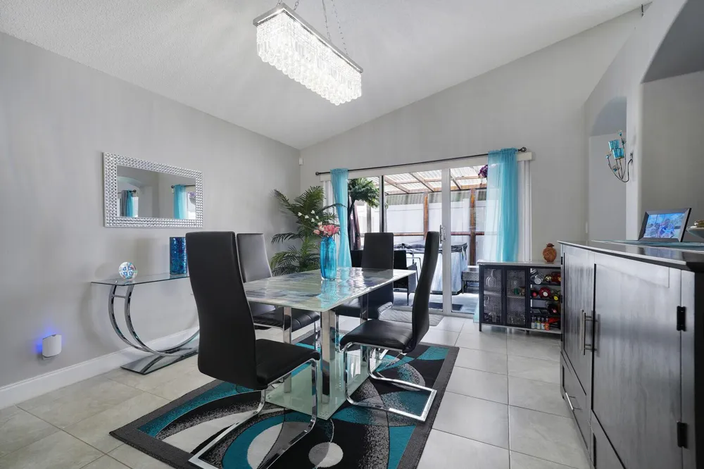 6376 Barton Creek Circle Lake Worth, FL 33463