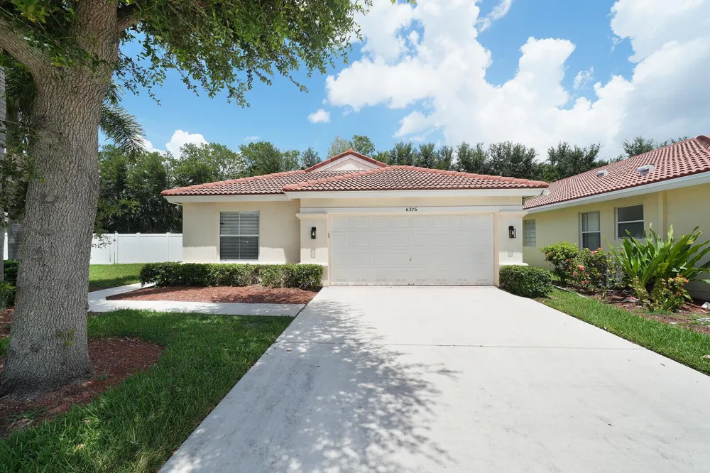 6376 Barton Creek Circle Lake Worth, FL 33463
