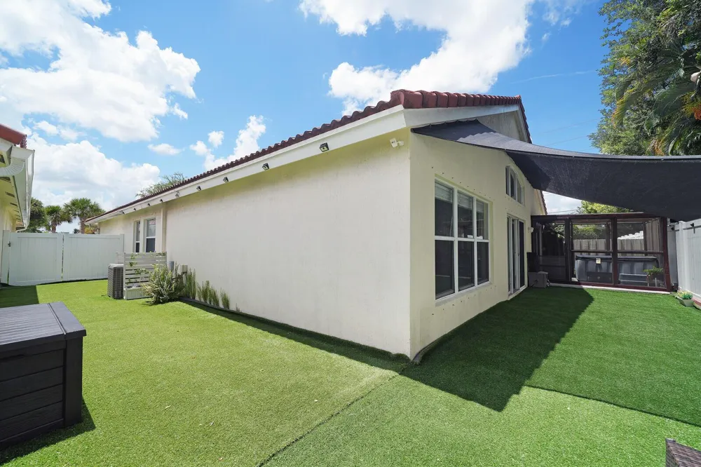 6376 Barton Creek Circle Lake Worth, FL 33463