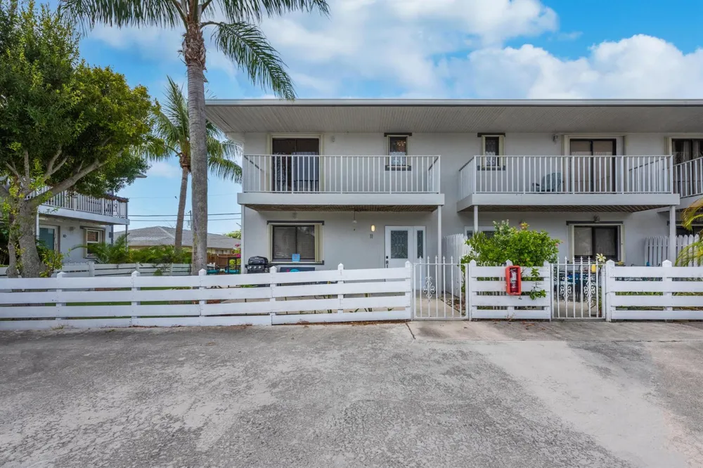 324 W Pine Street #11 Lantana, FL 33462