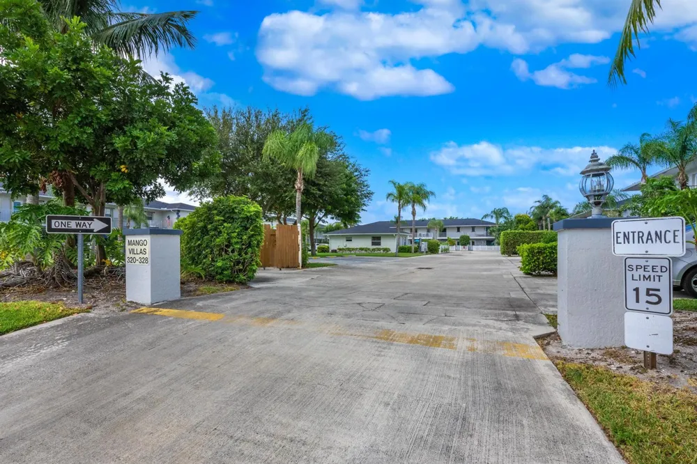 324 W Pine Street #11 Lantana, FL 33462