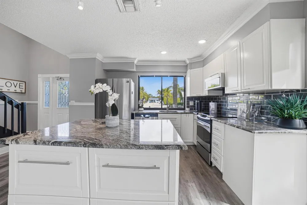 324 W Pine Street #11 Lantana, FL 33462
