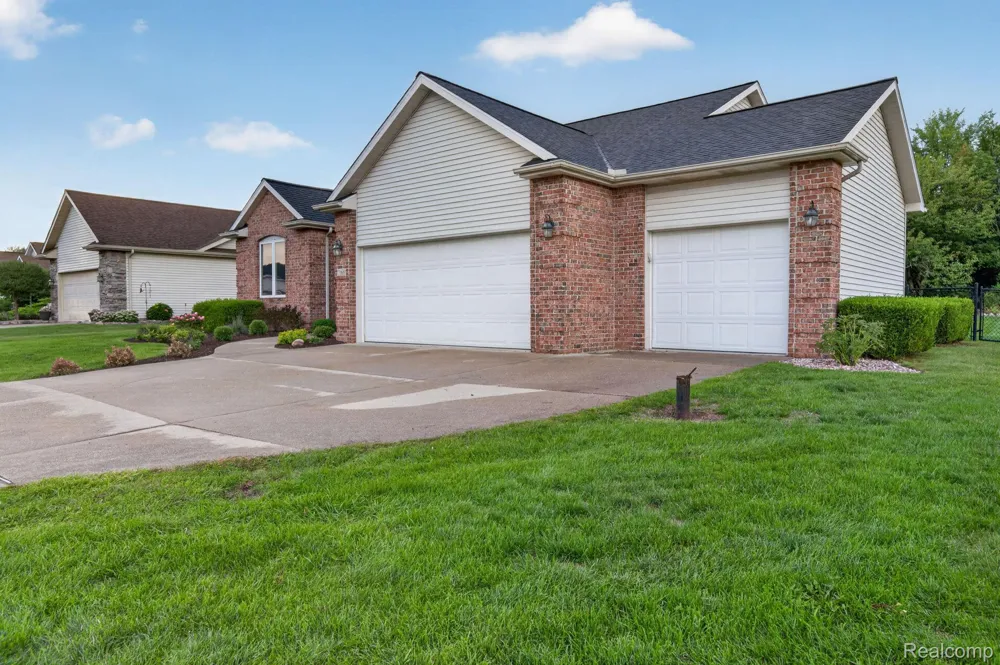 7168 Parkridge Parkway Swartz Creek City, MI 48473
