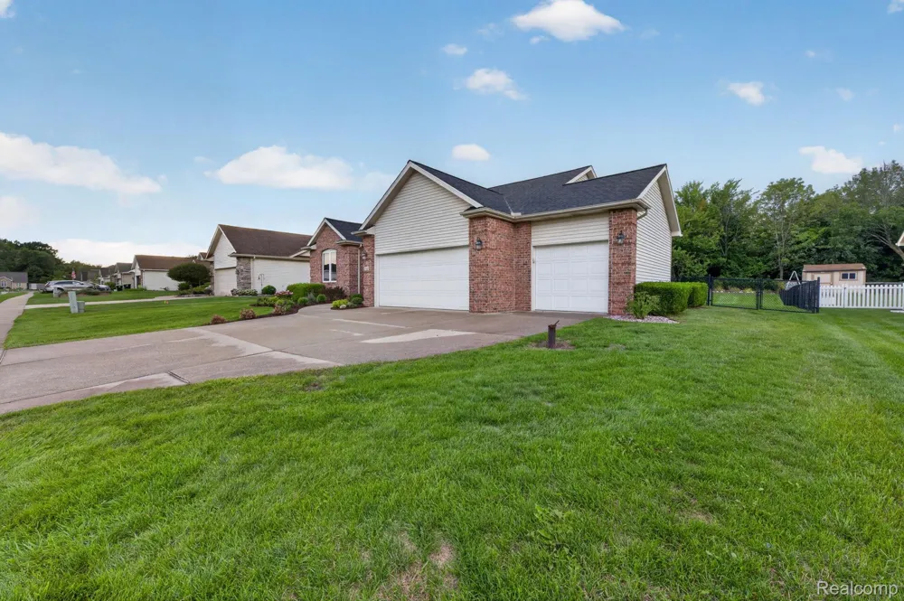 7168 Parkridge Parkway Swartz Creek City, MI 48473