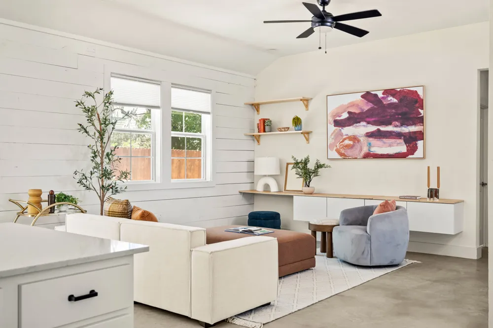 1176 Lott Avenue Austin, TX 78721