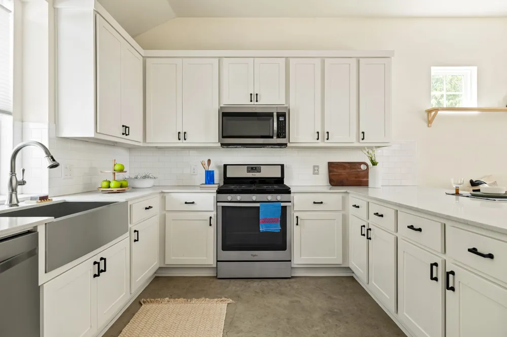 1176 Lott Avenue Austin, TX 78721