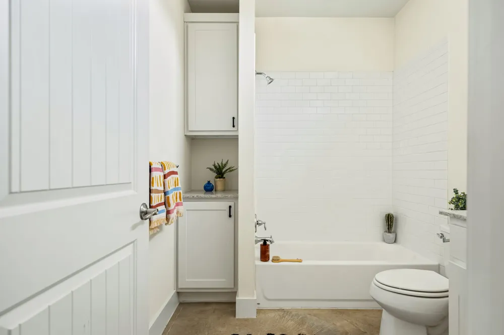 1176 Lott Avenue Austin, TX 78721