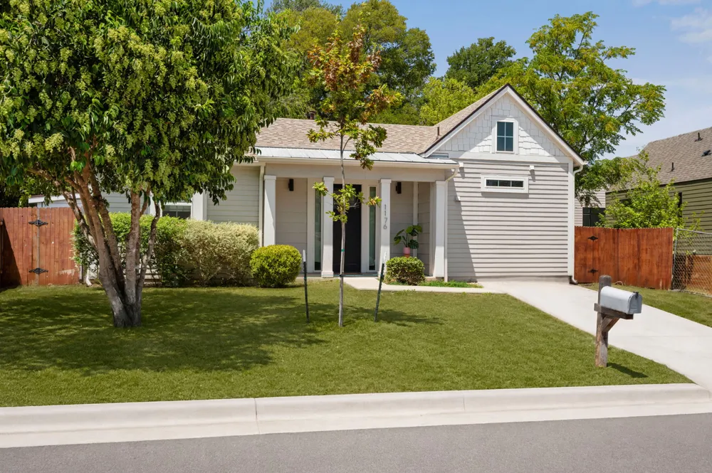 1176 Lott Avenue Austin, TX 78721