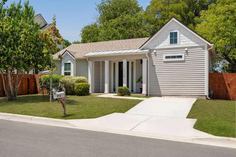 1176 Lott Avenue Austin, TX 78721