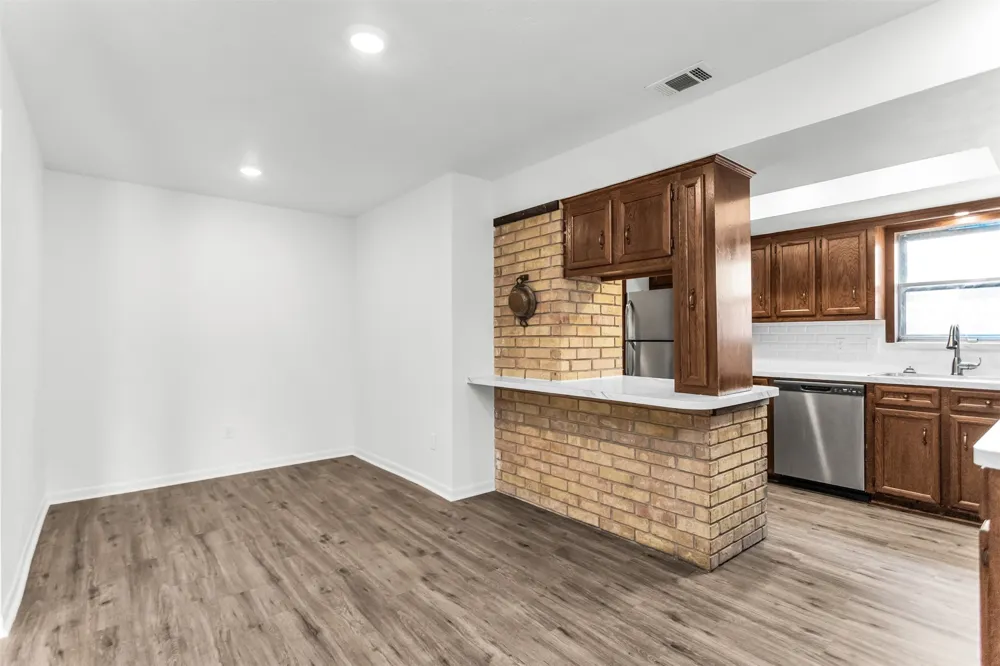 4210 Burning Tree Lane Garland, TX 75042