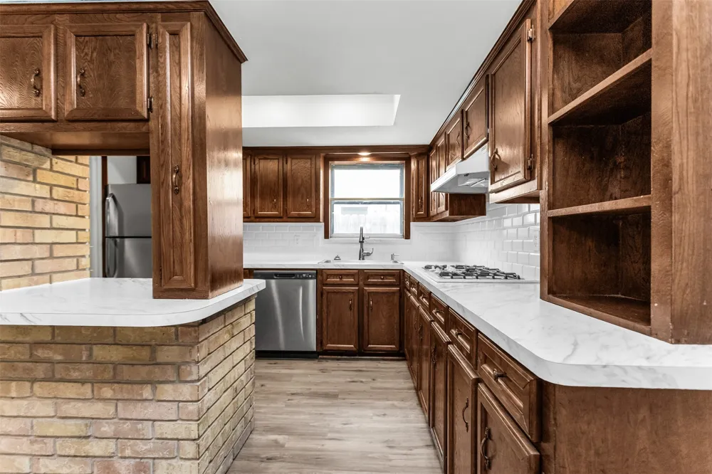 4210 Burning Tree Lane Garland, TX 75042