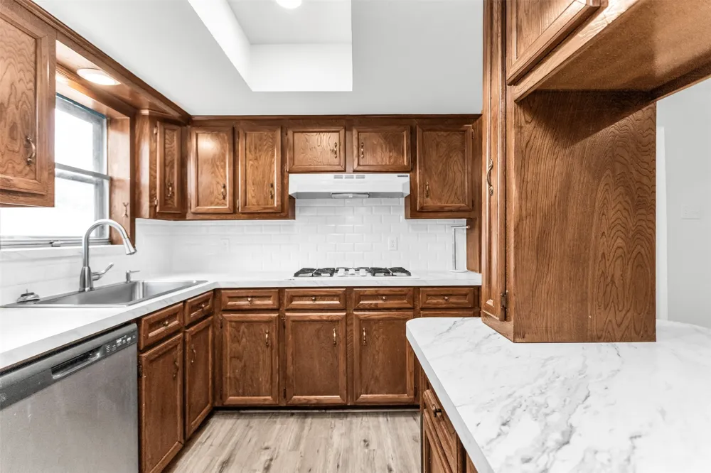 4210 Burning Tree Lane Garland, TX 75042