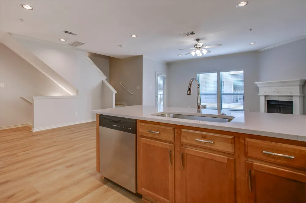 2415 Stutz Drive #C Dallas, TX 75235