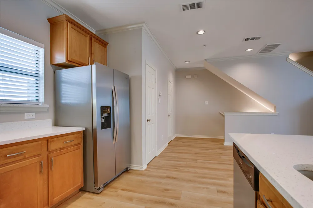 2415 Stutz Drive #C Dallas, TX 75235