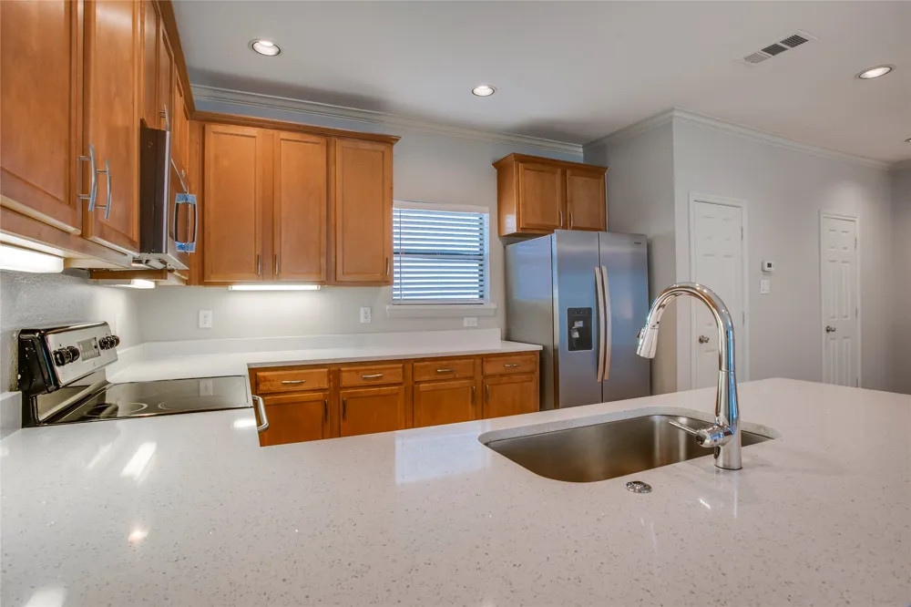 2415 Stutz Drive #C Dallas, TX 75235