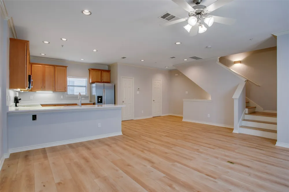 2415 Stutz Drive #C Dallas, TX 75235