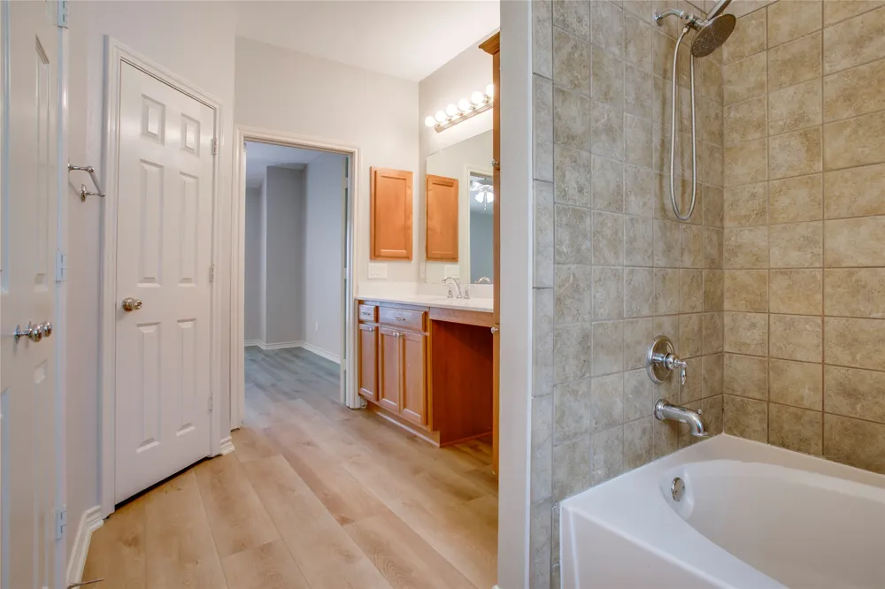 2415 Stutz Drive #C Dallas, TX 75235