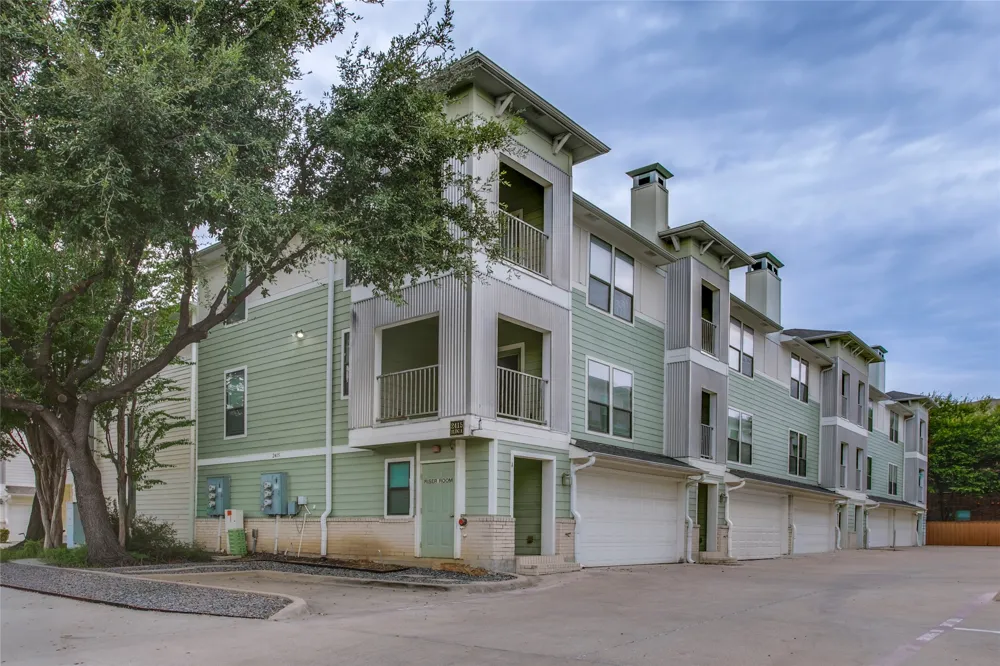 2415 Stutz Drive #C Dallas, TX 75235