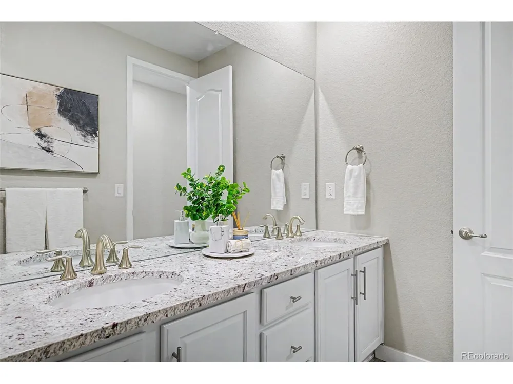 8826 S Yakima Court Aurora, CO 80016