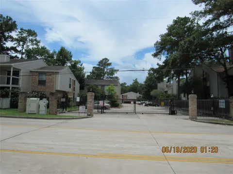17401 Red Oak Drive #82