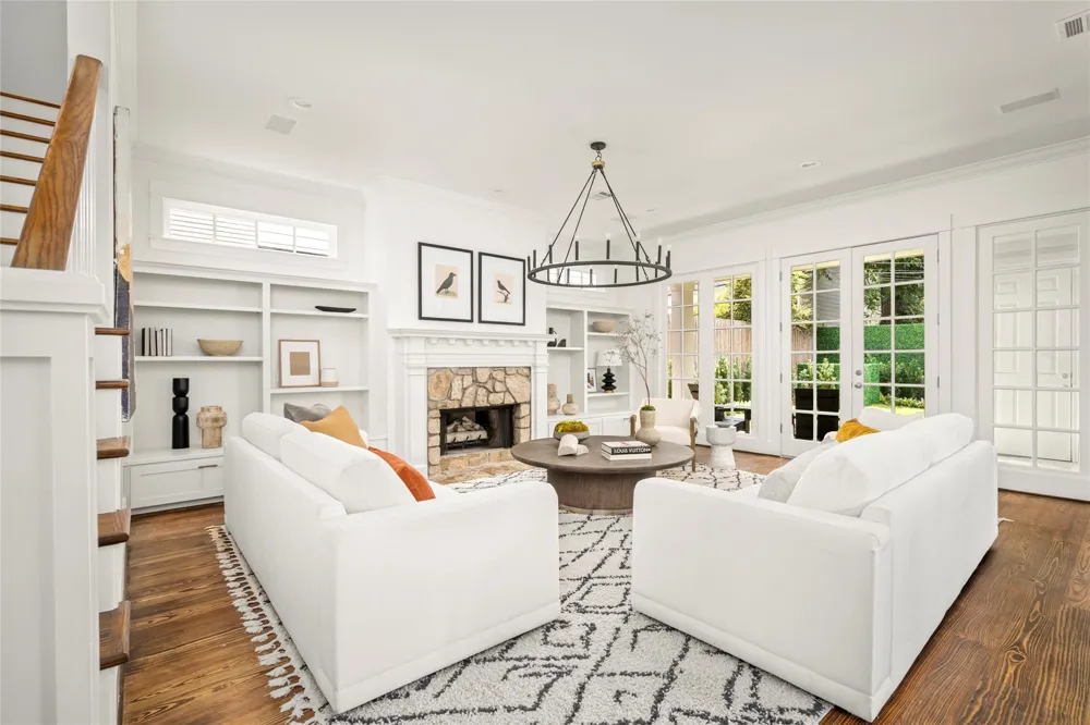 2929 Sunset Boulevard West University Place, TX 77005