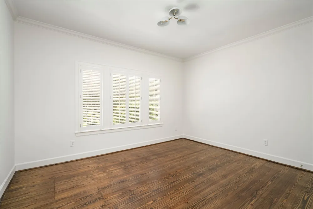 2929 Sunset Boulevard West University Place, TX 77005